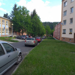 Upozornění: výstavba výstavby chodníku a parkovacích míst v ulici Rolavská